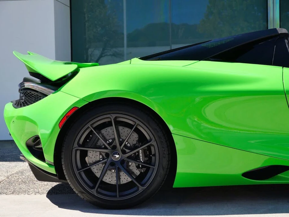 2026 McLaren 750S Spider - Image 16 of 27