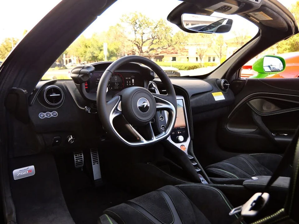 2026 McLaren 750S Spider - Image 8 of 27