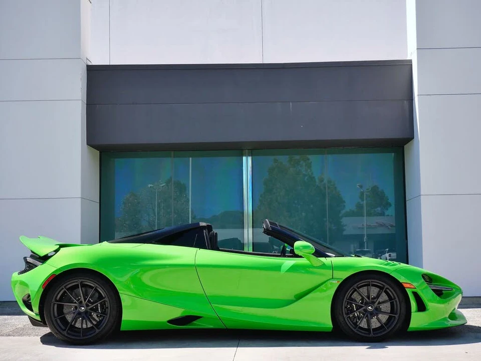 2026 McLaren 750S Spider - Image 3 of 27
