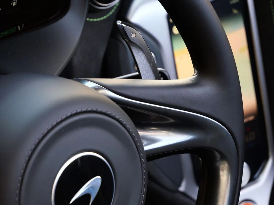 2026 McLaren 750S Spider - Image 12 of 27