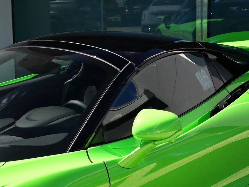 2026 McLaren 750S Spider - Image 18 of 27