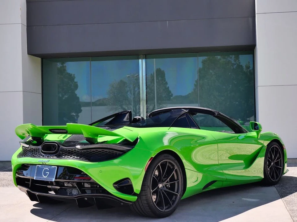 2026 McLaren 750S Spider - Image 4 of 27