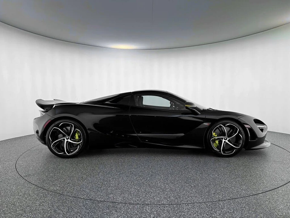 2026 McLaren 750S Spider - Image 7 of 31