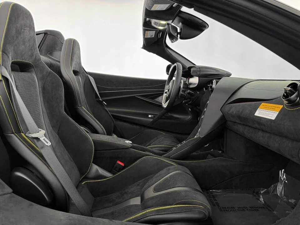 2026 McLaren 750S Spider - Image 22 of 31