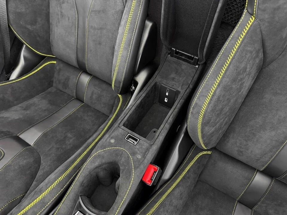 2026 McLaren 750S Spider - Image 20 of 31