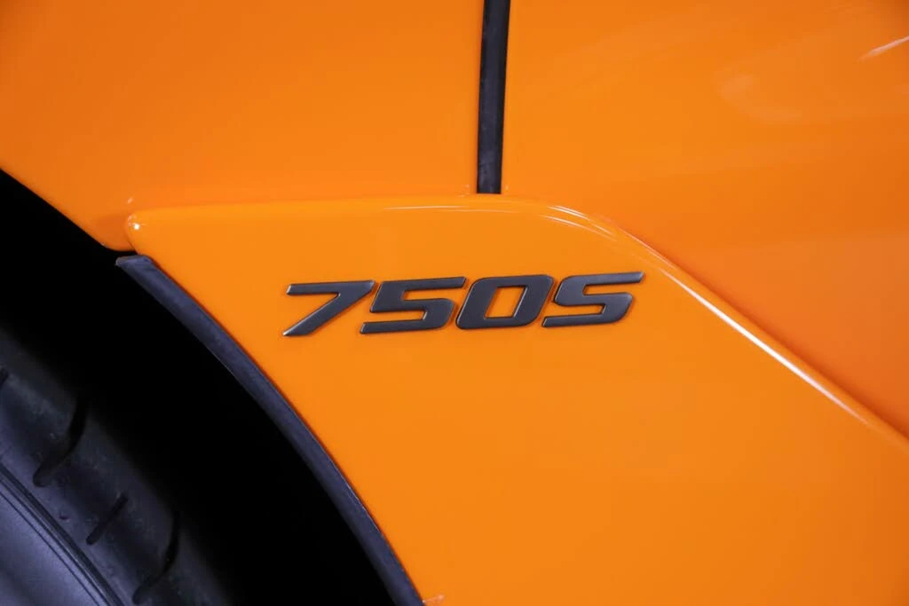 2026 McLaren 750S Spider - Image 20 of 31