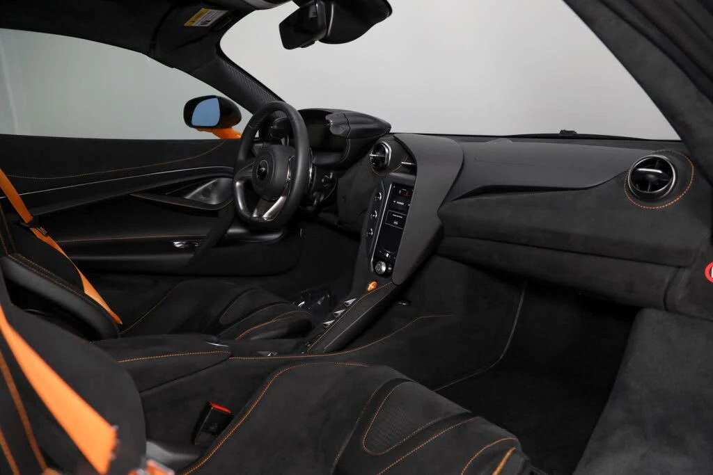 2026 McLaren 750S Spider - Image 31 of 31