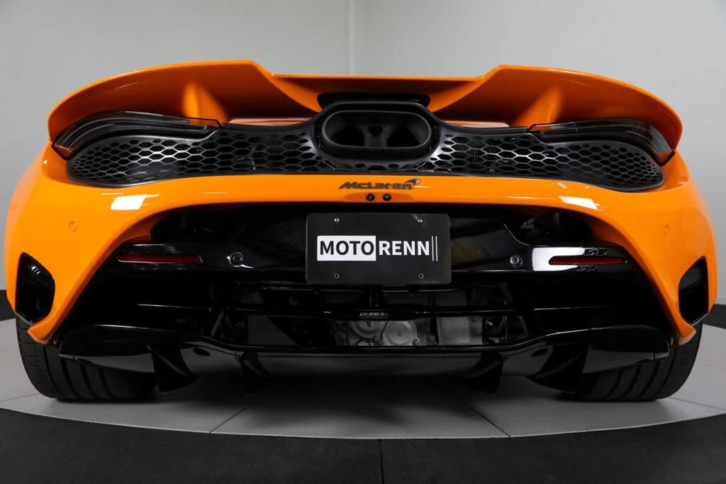 2026 McLaren 750S Spider - Image 26 of 31