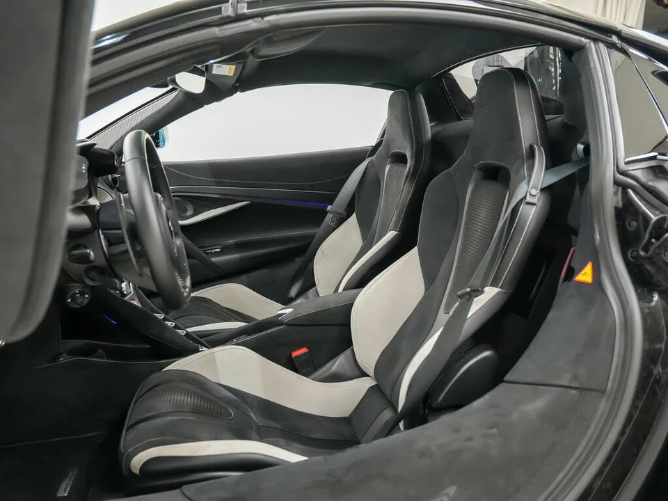 2026 McLaren 750S Spider - Image 5 of 31