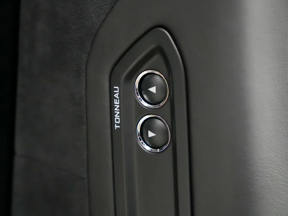 2026 McLaren 750S Spider - Image 18 of 31