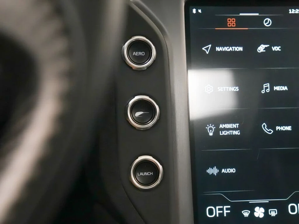 2026 McLaren 750S Spider - Image 30 of 31