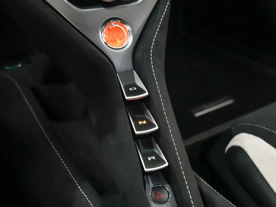 2026 McLaren 750S Spider - Image 31 of 31