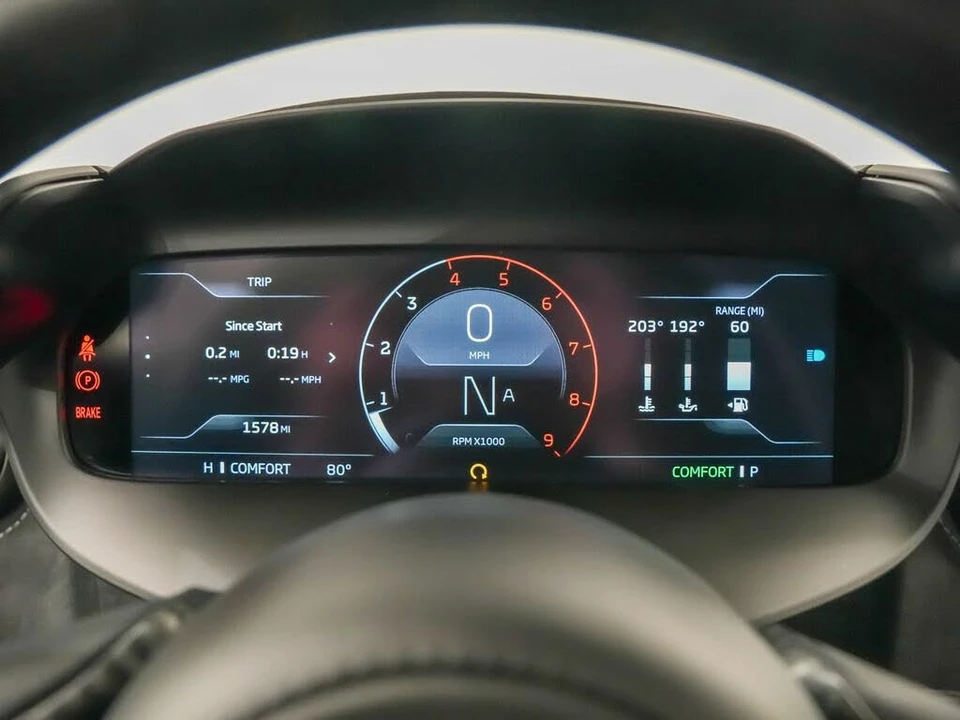 2026 McLaren 750S Spider - Image 24 of 31
