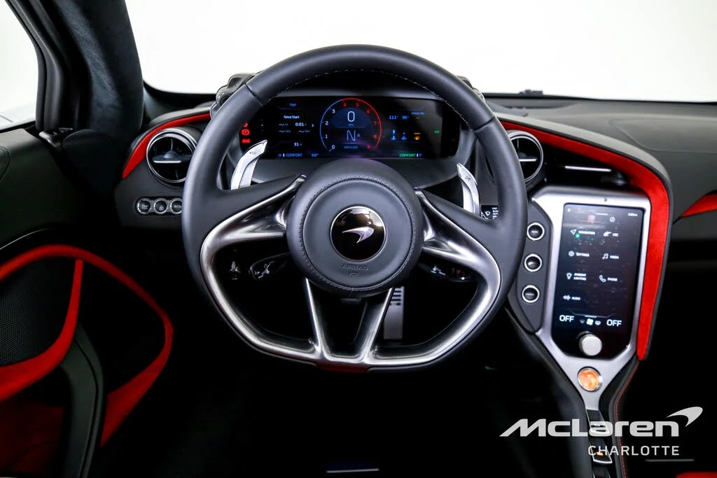 2026 McLaren 750S Spider - Image 15 of 31