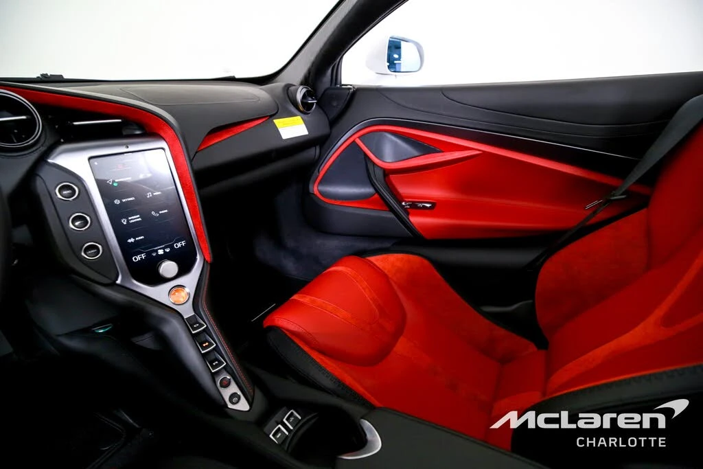 2026 McLaren 750S Spider - Image 16 of 31