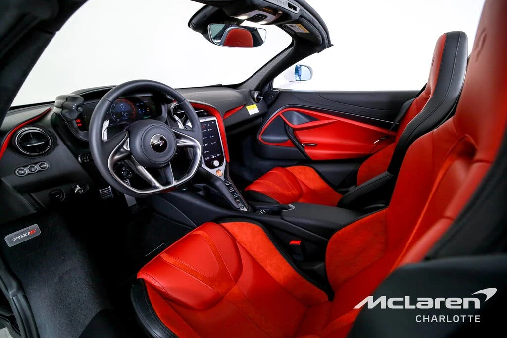 2026 McLaren 750S Spider - Image 14 of 31