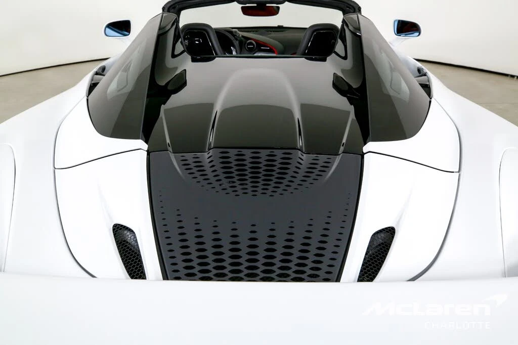 2026 McLaren 750S Spider - Image 24 of 31