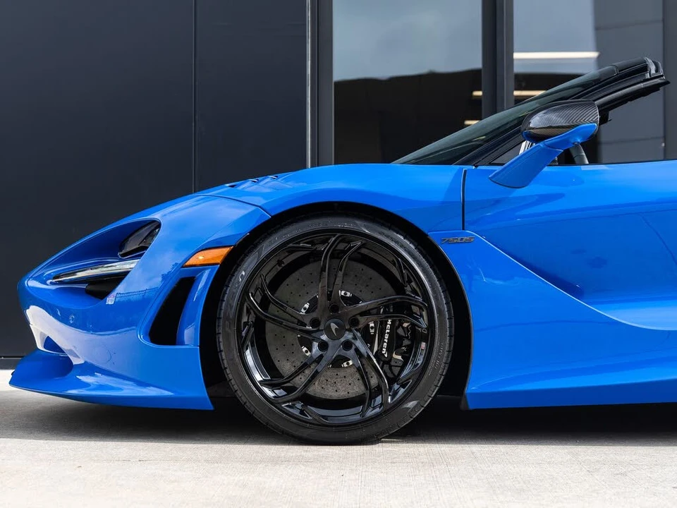 2026 McLaren 750S Spider - Image 12 of 31