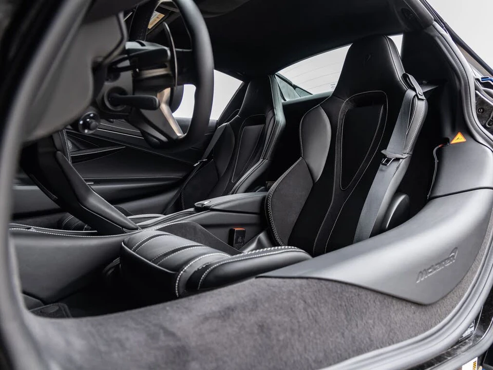2026 McLaren 750S Spider - Image 31 of 31