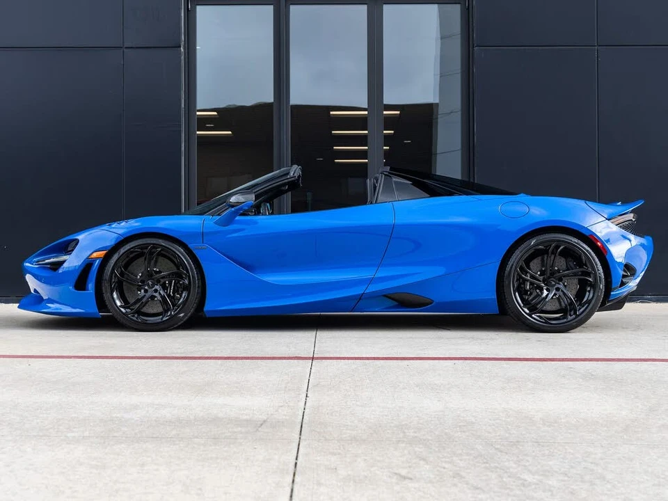 2026 McLaren 750S Spider - Image 10 of 31