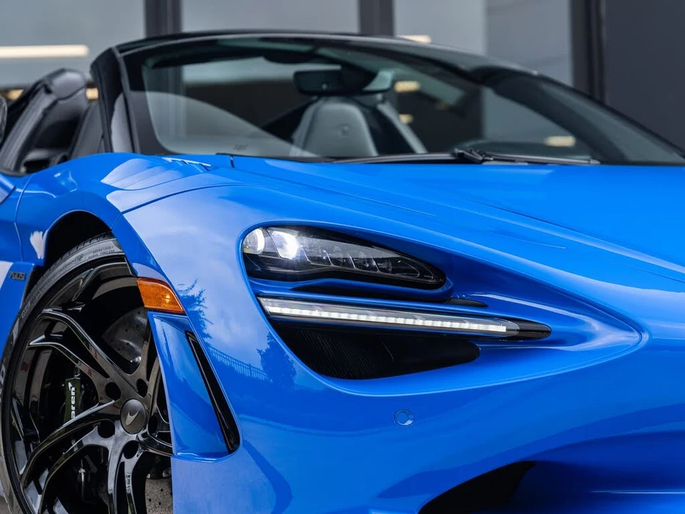 2026 McLaren 750S Spider - Image 21 of 31