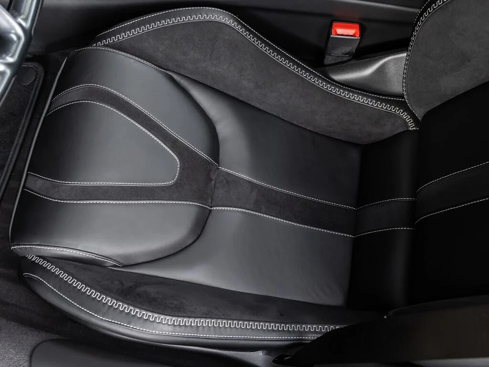 2026 McLaren 750S Spider - Image 30 of 31