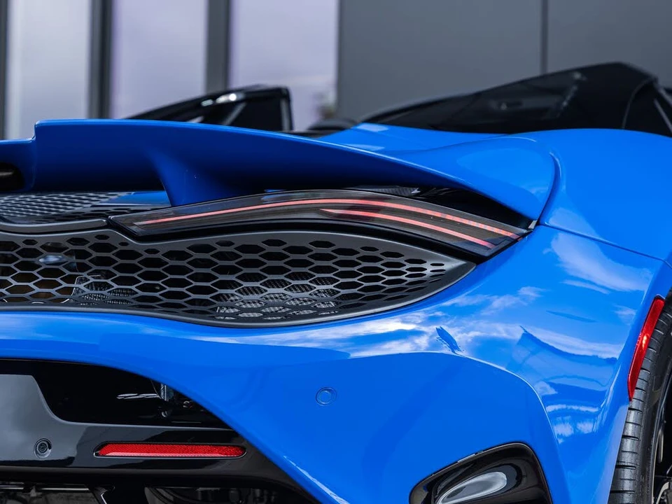 2026 McLaren 750S Spider - Image 15 of 31