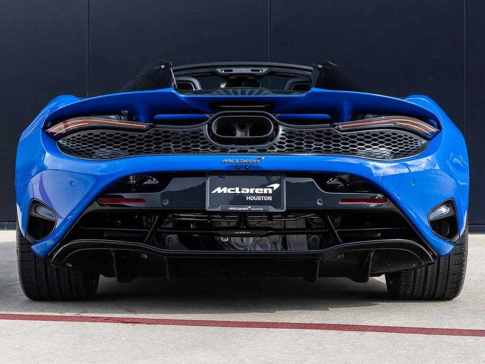 2026 McLaren 750S Spider - Image 8 of 31