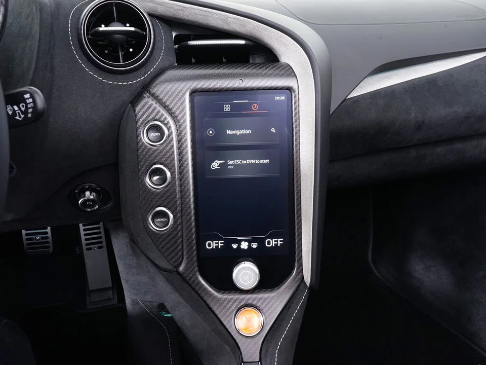 2026 McLaren 750S Spider - Image 26 of 29