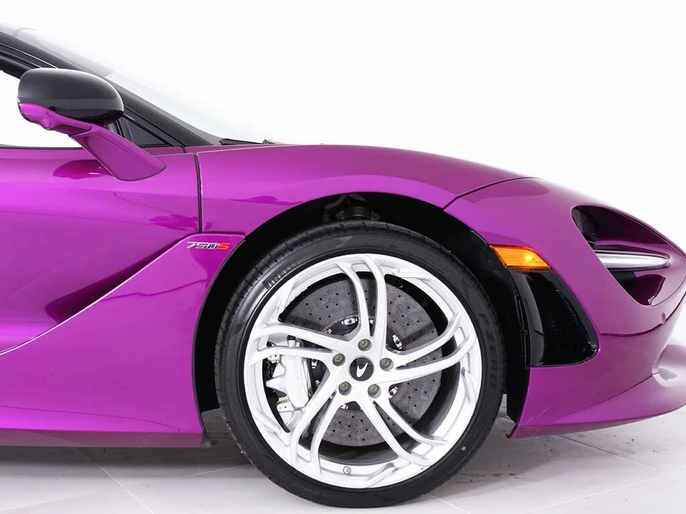 2026 McLaren 750S Spider - Image 17 of 29