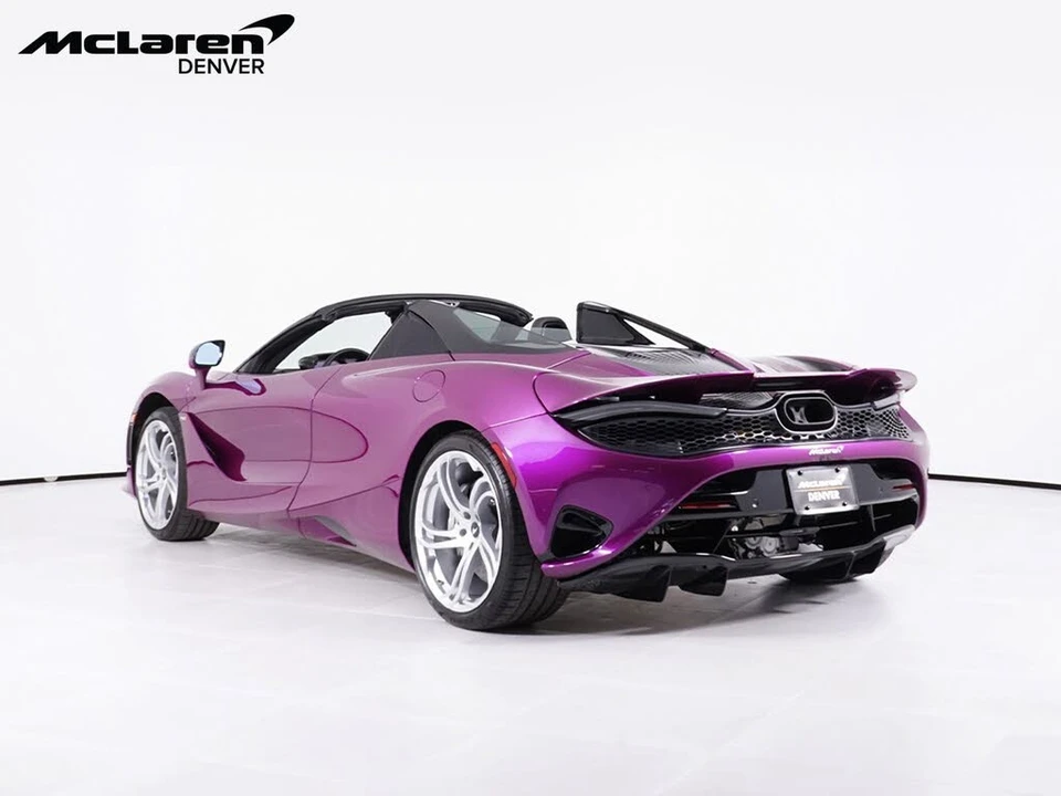 2026 McLaren 750S Spider - Image 3 of 29