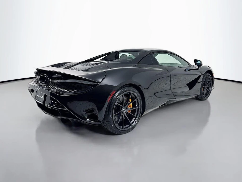 2026 McLaren 750S Spider - Image 7 of 26