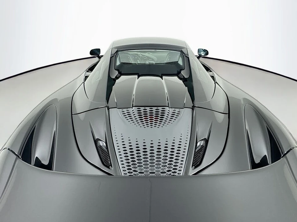 2026 McLaren 750S Spider - Image 20 of 26
