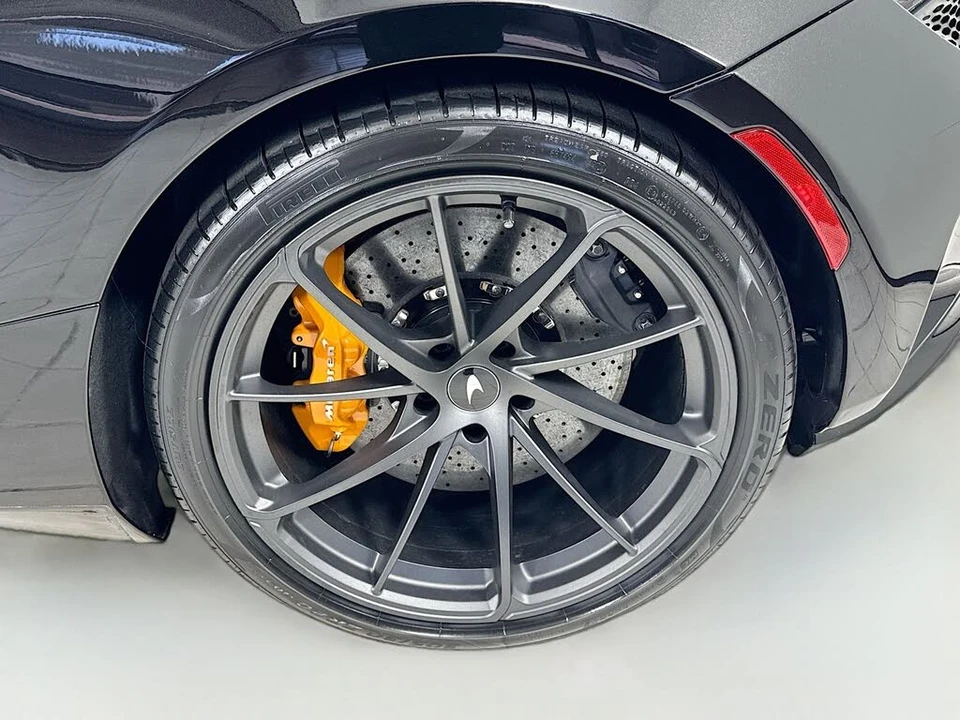 2026 McLaren 750S Spider - Image 9 of 26