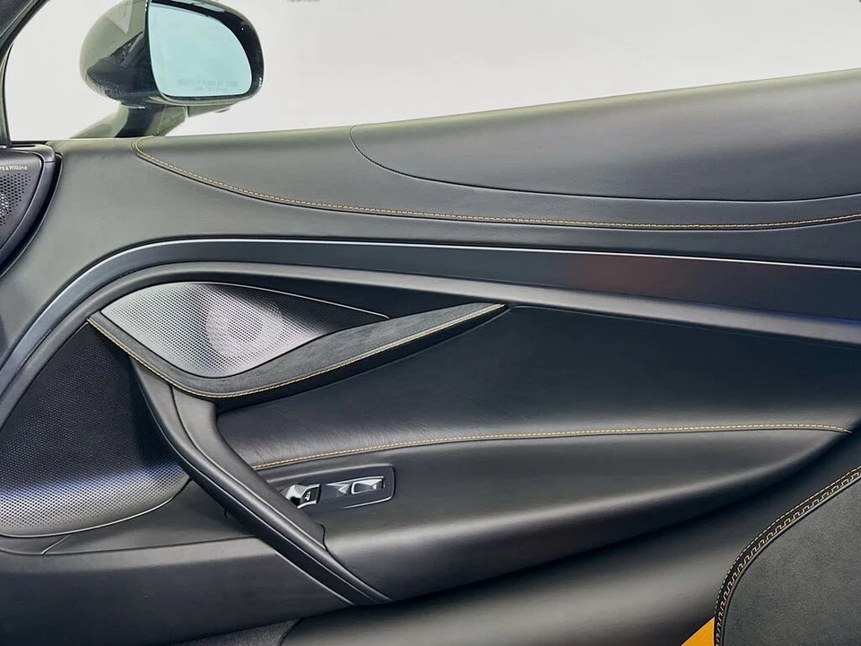 2026 McLaren 750S Spider - Image 15 of 26