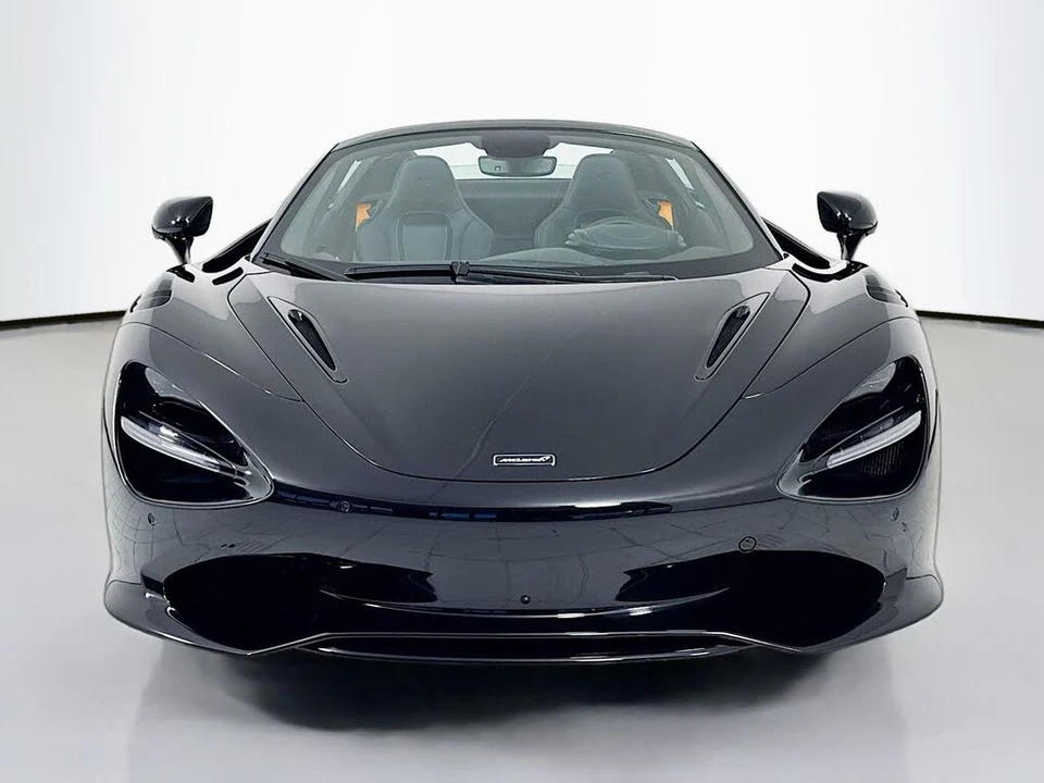 2026 McLaren 750S Spider - Image 2 of 26
