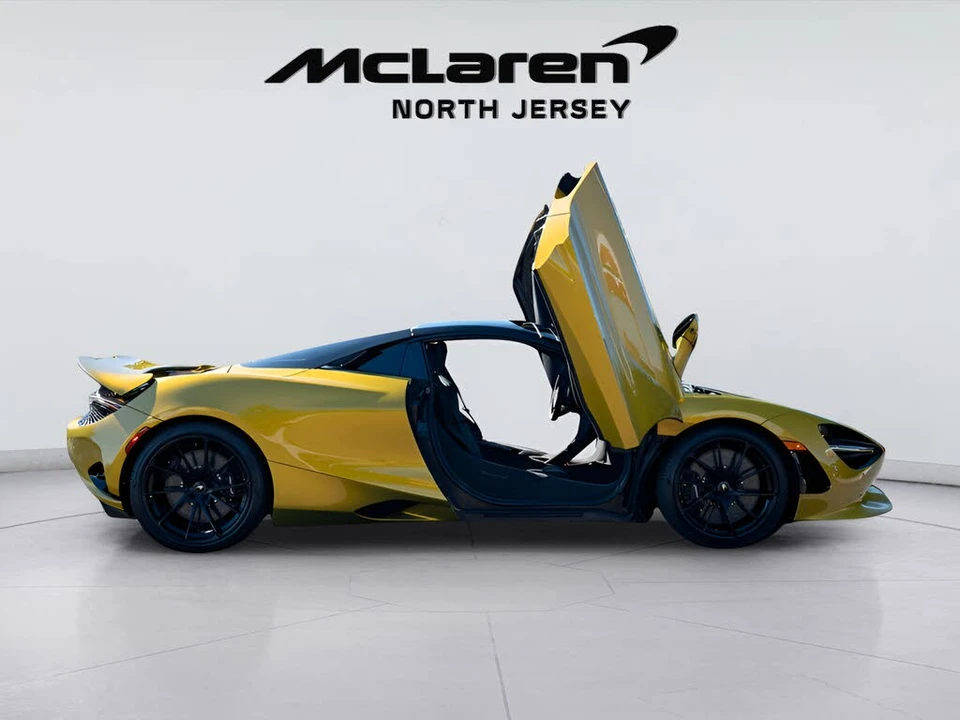2026 McLaren 750S Spider - Image 19 of 31