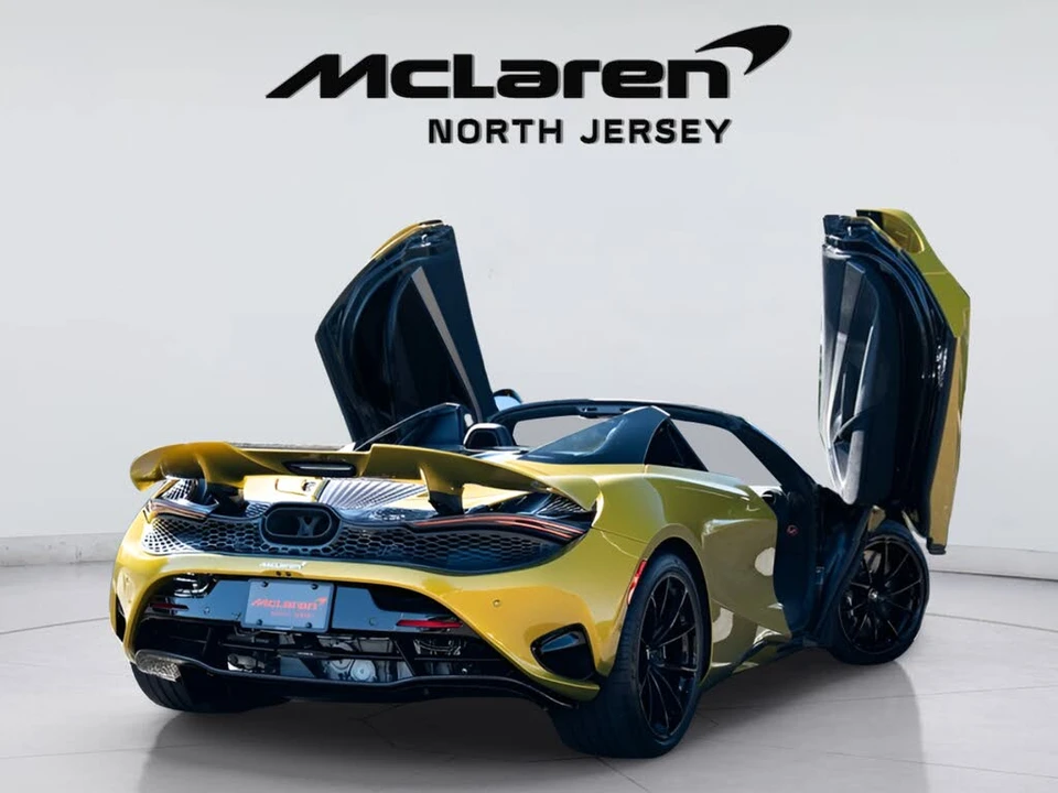 2026 McLaren 750S Spider - Image 22 of 31