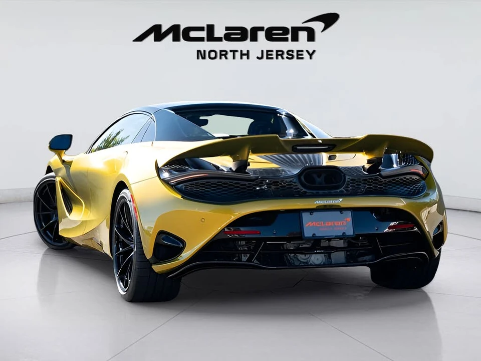 2026 McLaren 750S Spider - Image 31 of 31