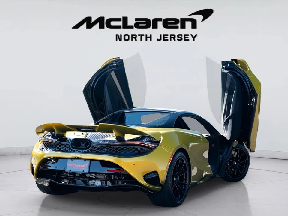 2026 McLaren 750S Spider - Image 20 of 31