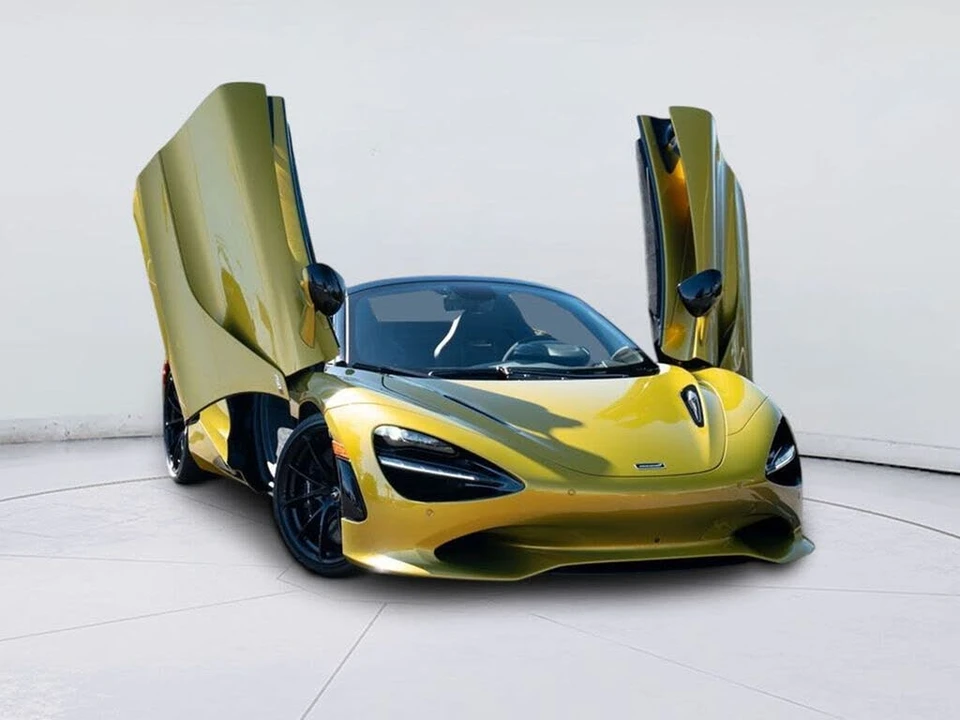 2026 McLaren 750S Spider - Image 11 of 31