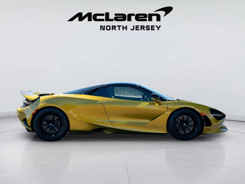 2026 McLaren 750S Spider - Image 15 of 31