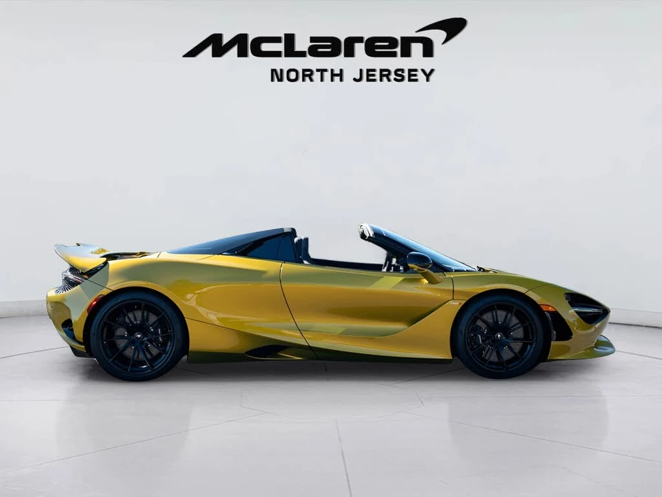 2026 McLaren 750S Spider - Image 13 of 31