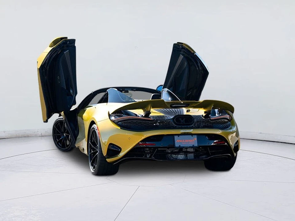 2026 McLaren 750S Spider - Image 29 of 31