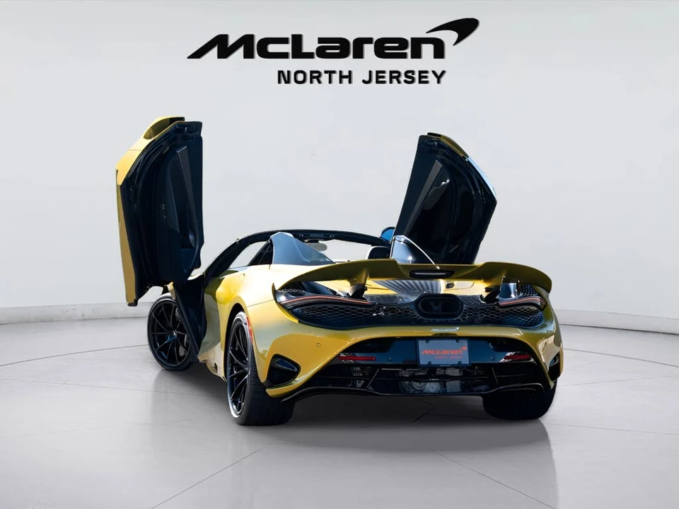 2026 McLaren 750S Spider - Image 25 of 31