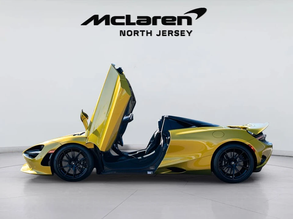 2026 McLaren 750S Spider - Image 29 of 31
