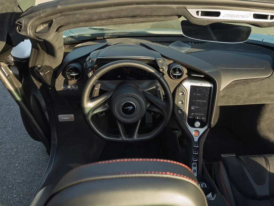2026 McLaren 750S Spider - Image 25 of 31
