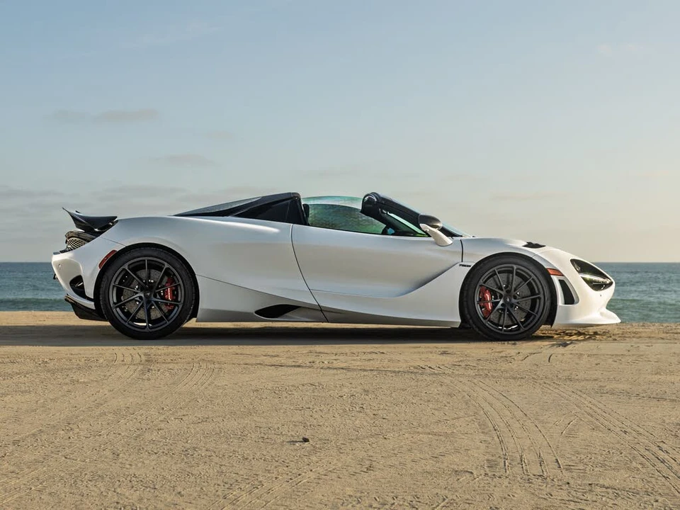 2026 McLaren 750S Spider - Image 5 of 31
