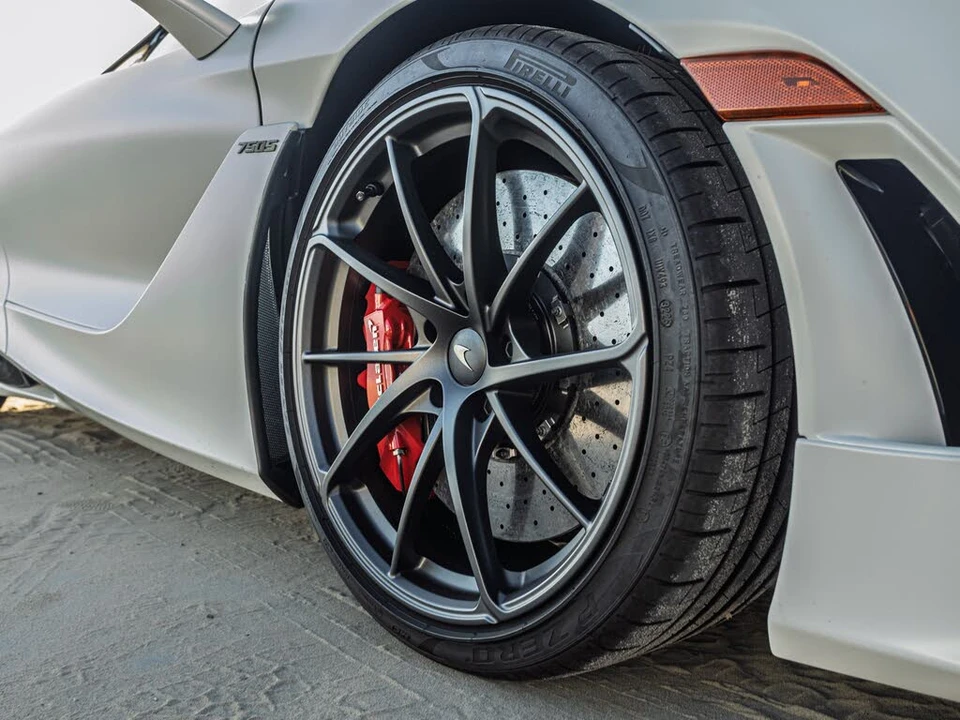 2026 McLaren 750S Spider - Image 31 of 31