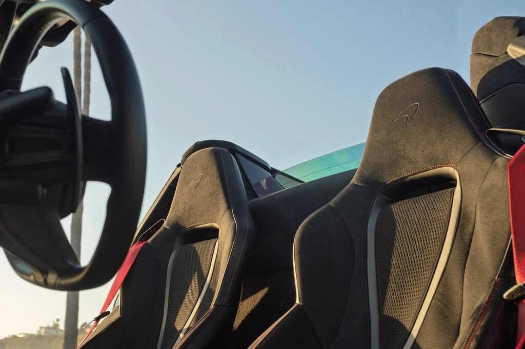 2026 McLaren 750S Spider - Image 23 of 31